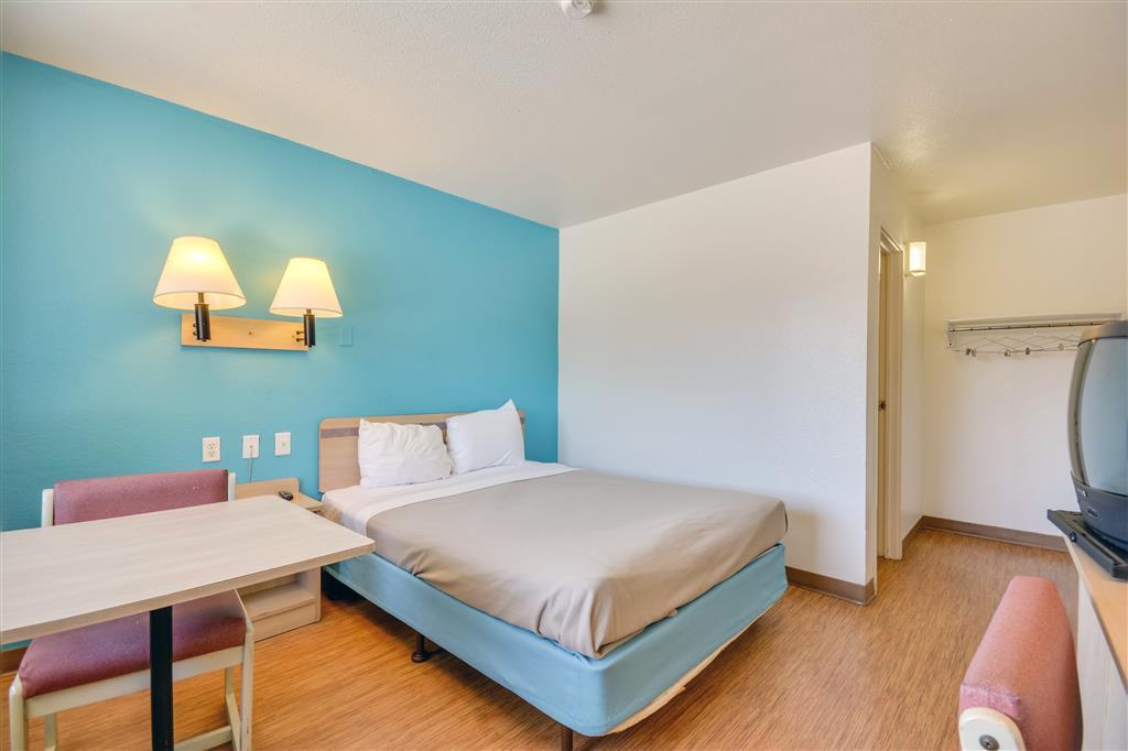 Rodeway Inn Tillmans Corner Zimmer foto
